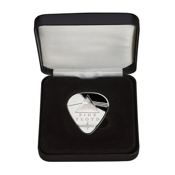 Em parceria com a Casa da Moeda Real, Pink Floyd lança palhetas em cobre, prata e ouro