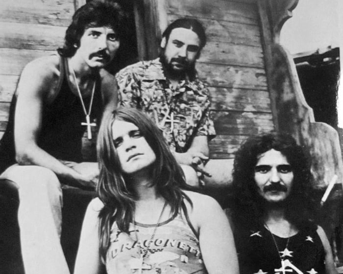 Imagem de "satanistas" foi boa para o Black Sabbath, segundo Tony Iommi