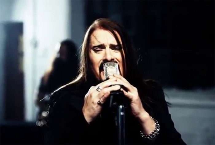 O cantor de Pop Rock que tem uma voz linda, segundo James LaBrie, do Dream Theater