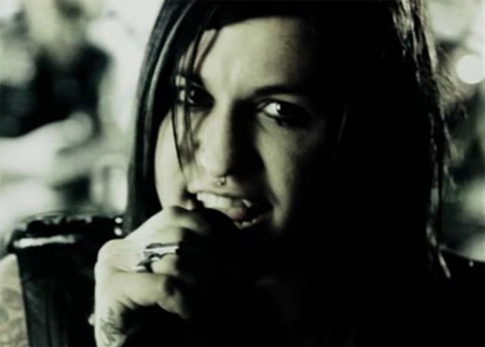 Foto: Issues - YouTube - Vevo