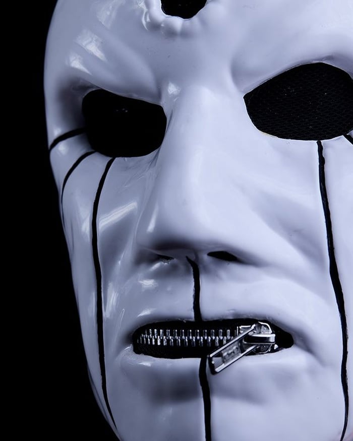Slipknot posta foto da máscara de Eloy Casagrande e brasileiros aparecem em peso