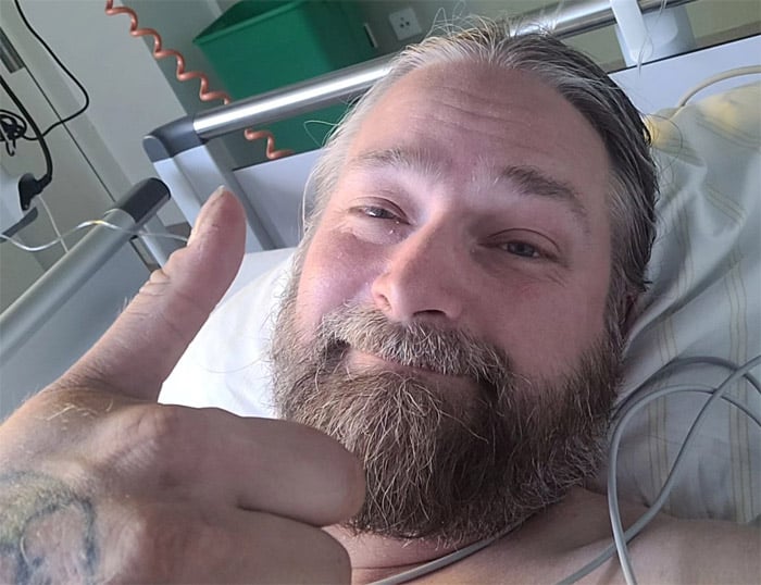 Guitarrista do Hypocrisy sobrevive após sofrer ataque cardíaco fulminante
